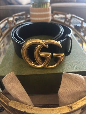 Gucci Black Leather Belt with Gold Double G Hardware